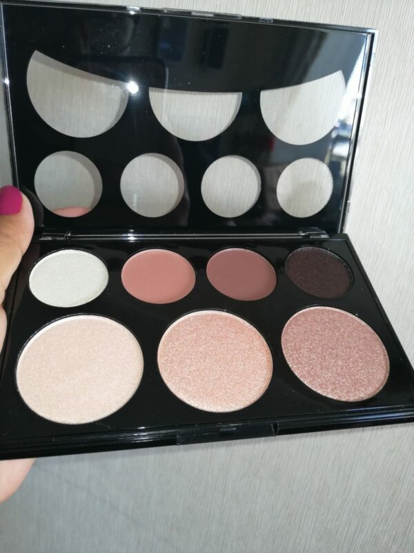 PALETA DE 4 SOMBRAS Y 3 ILUMINADORES DOLCE BELLA - Imagen 5