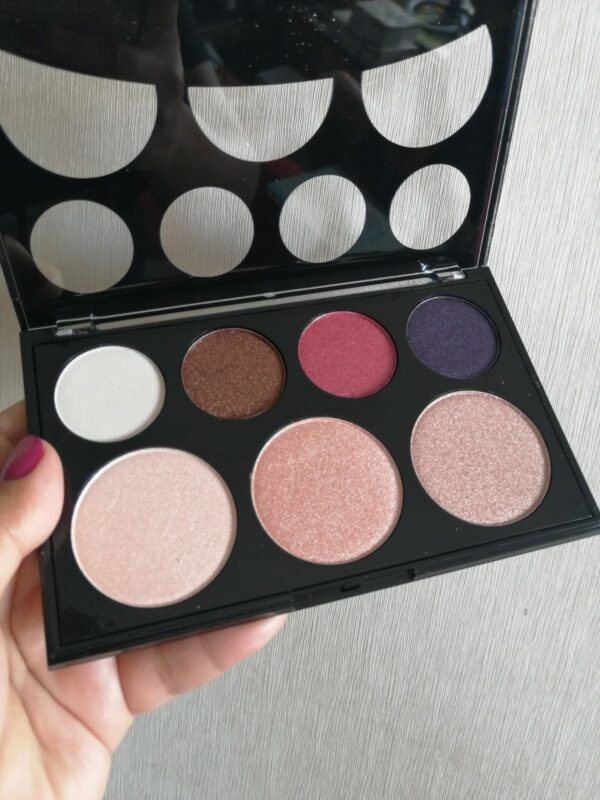 PALETA DE 4 SOMBRAS Y 3 ILUMINADORES DOLCE BELLA - Imagen 2