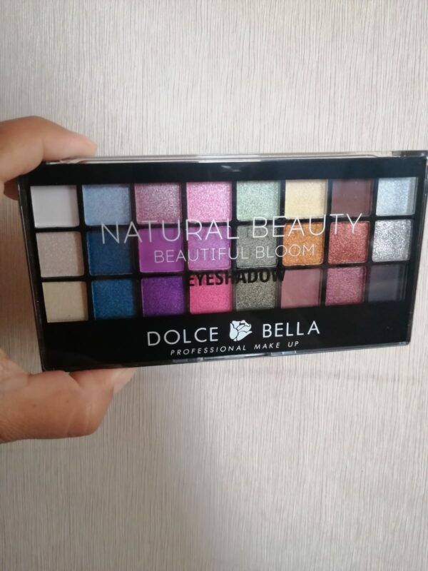 PALETA DE SOMBRAS DE 24 COLORES DOLCE BELLA - Imagen 2