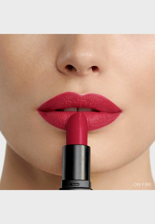 LABIAL BOBBI BROWN LUXE MATTE  ON FIRE - Imagen 3