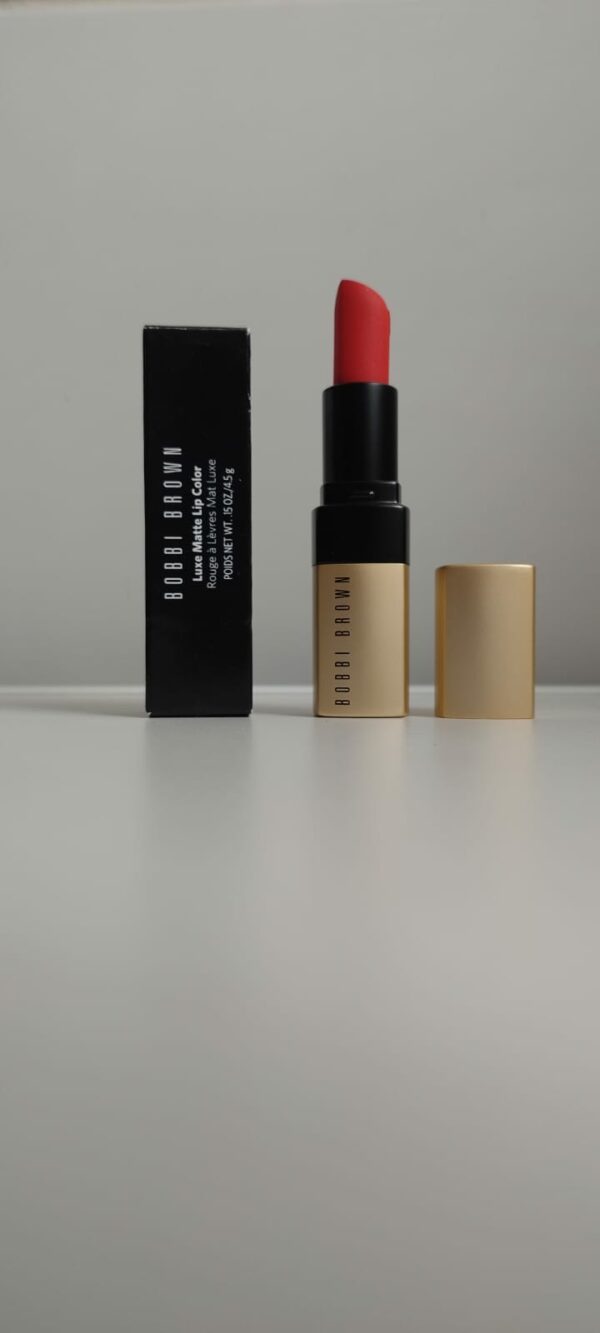 LABIAL BOBBI BROWN LUXE MATTE LIP COLOR FEVER PITCH - Imagen 2