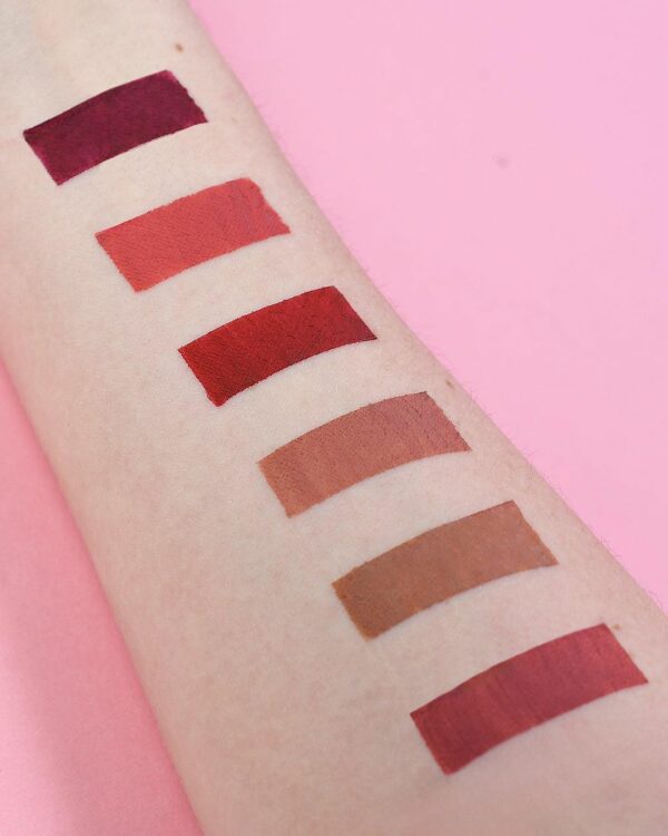LABIAL MATTE CON APLICADOR DOLCE BELLA LARGA DURACION - Imagen 2