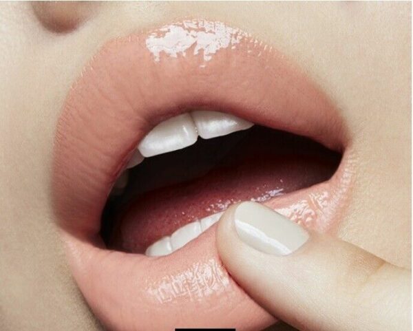 Mac Patent Paint Lip Lacquer Labial Líquido MAGIC MIRROR 586 - Imagen 2