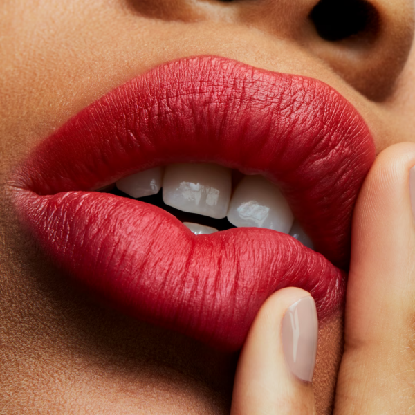 POWDER KISS LIPSTICK LABIAL MAC TONO LASTING PASSION 315 - Imagen 3