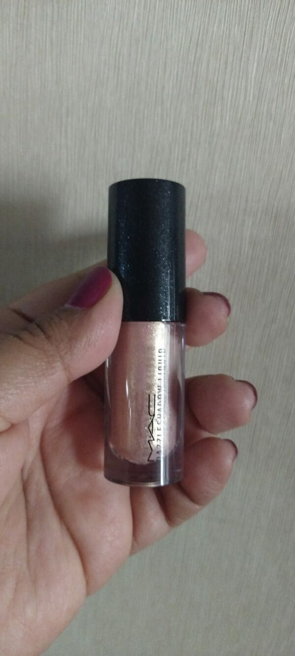SOMBRA MAC Dazzleshadow Liquid TONO EVERY DAY IS SUNSHINE - Imagen 5