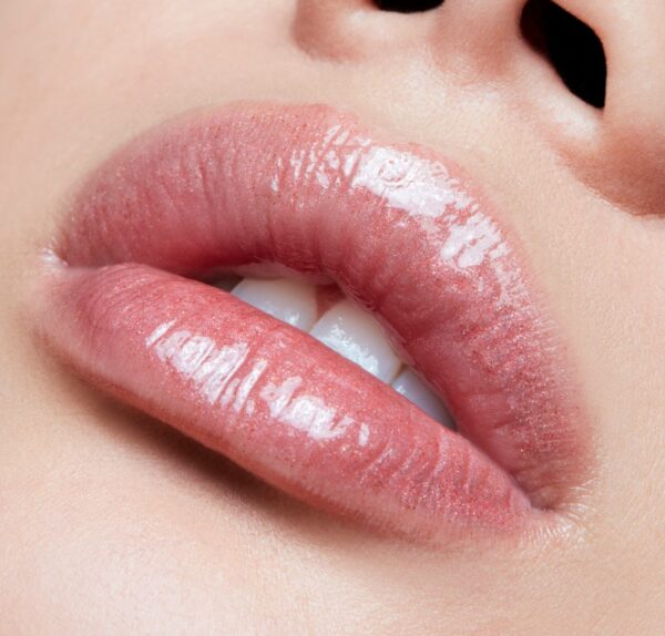 LIPGLOSS MAC TONO 343 ALL THINGS MAGICAL - Imagen 3