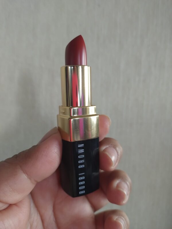 LABIAL SEMI MATE BOBBI BROWN TONO RED 10 - Imagen 4
